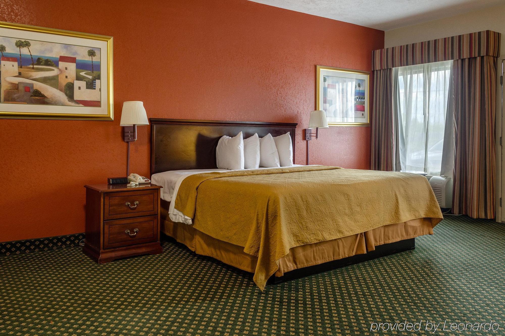 Econo Lodge Inn&Suites Filadelfia Exterior foto