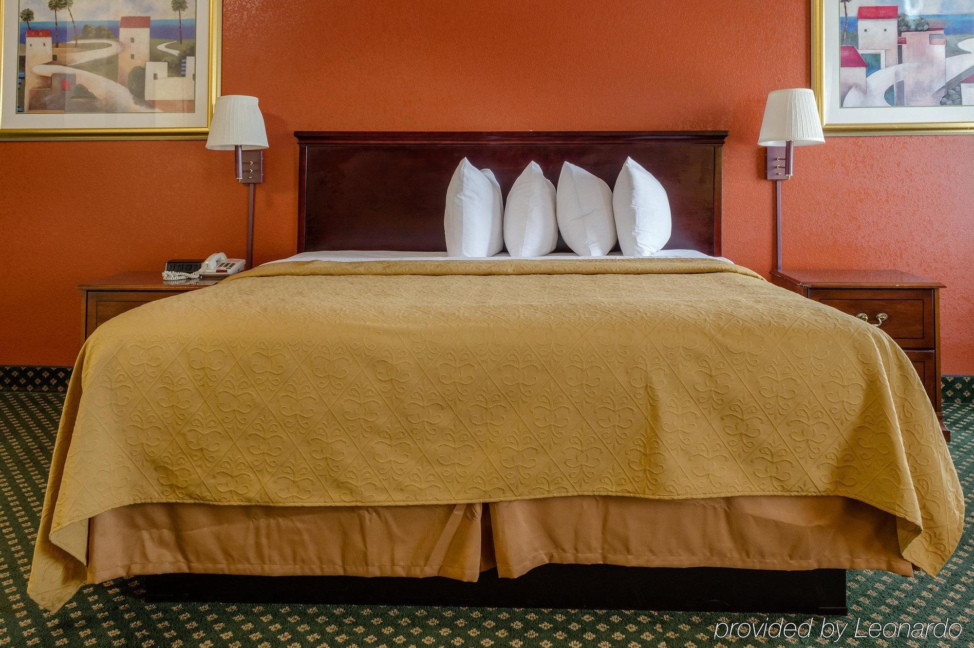 Econo Lodge Inn&Suites Filadelfia Exterior foto
