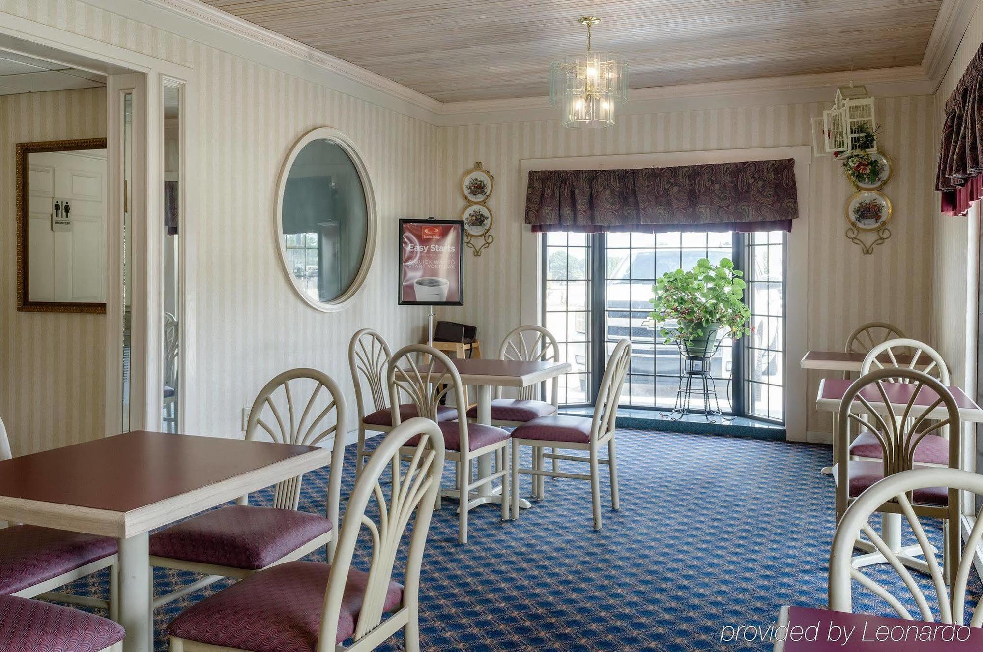 Econo Lodge Inn&Suites Filadelfia Exterior foto