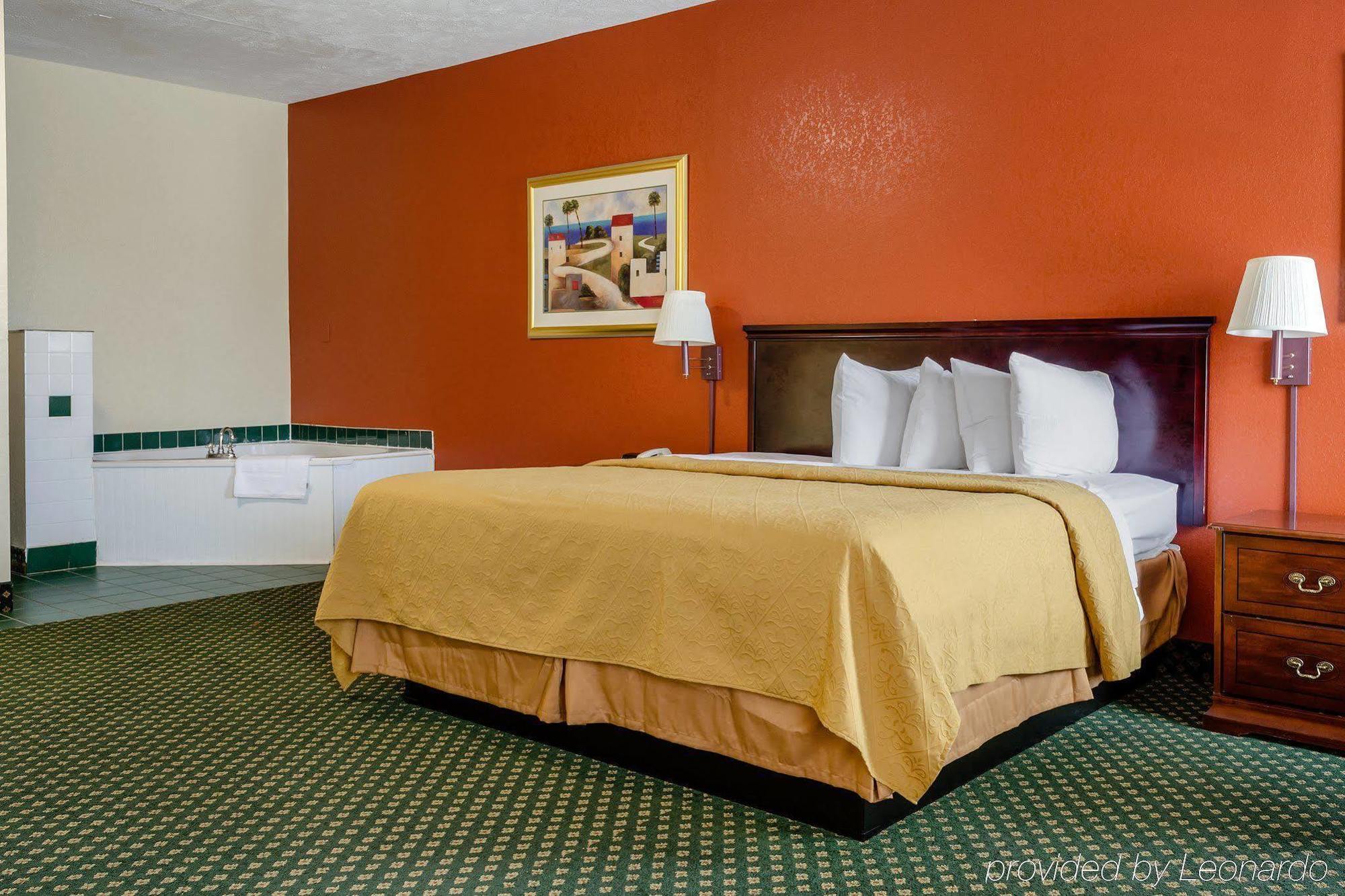 Econo Lodge Inn&Suites Filadelfia Exterior foto